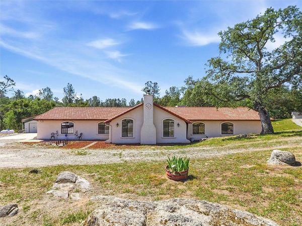 42704 Deep Forest, Coarsegold, CA 93614