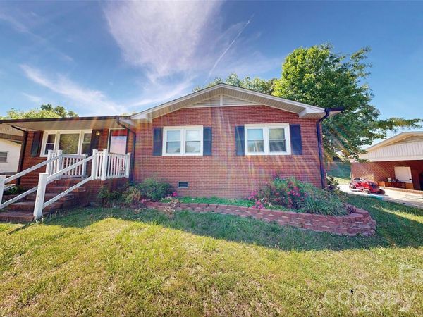 207 Starview Lane, Dallas, NC 28034