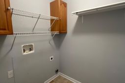 124 Taylor Circle photo 4