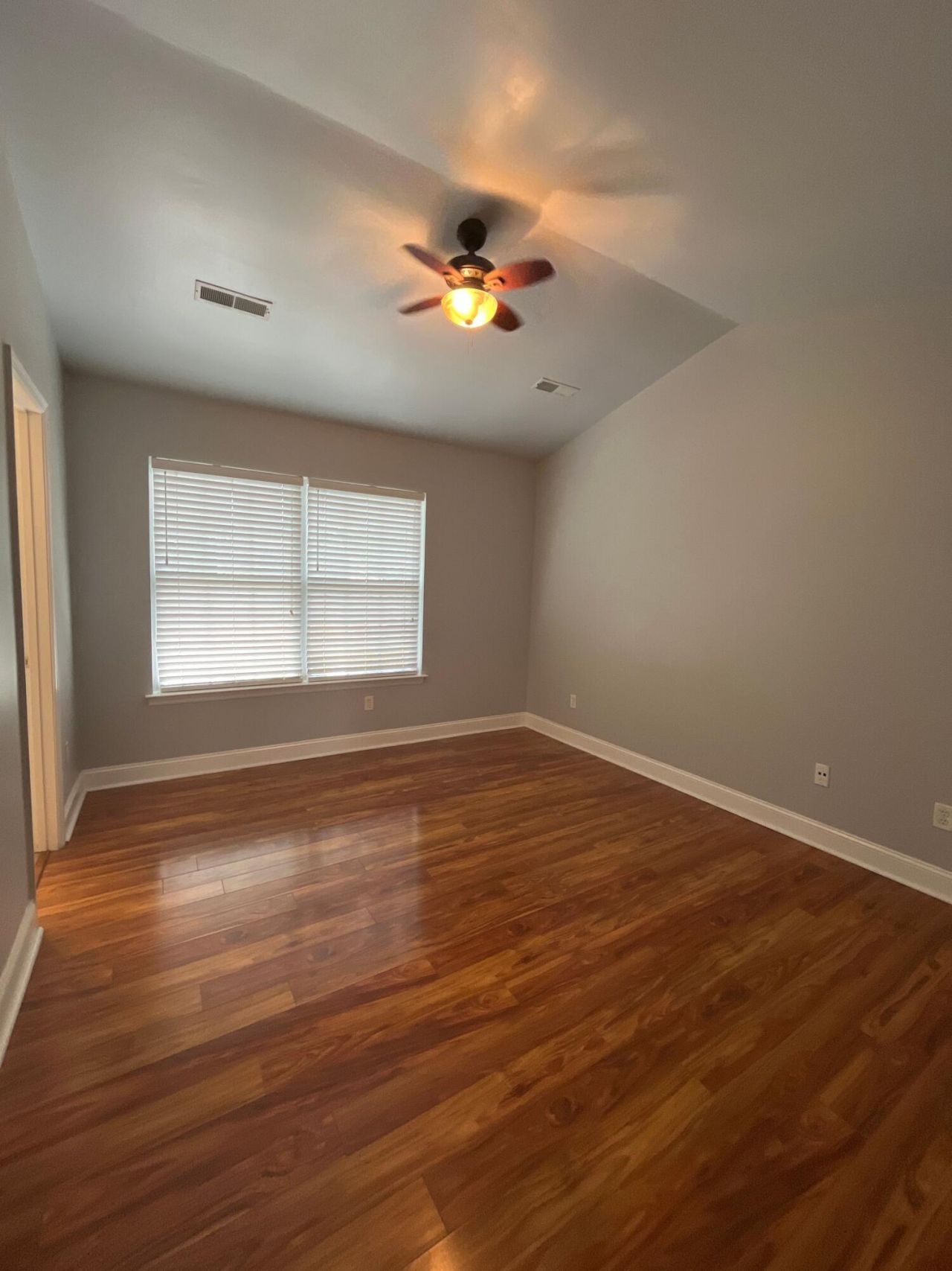 124 Taylor Circle Photo 7