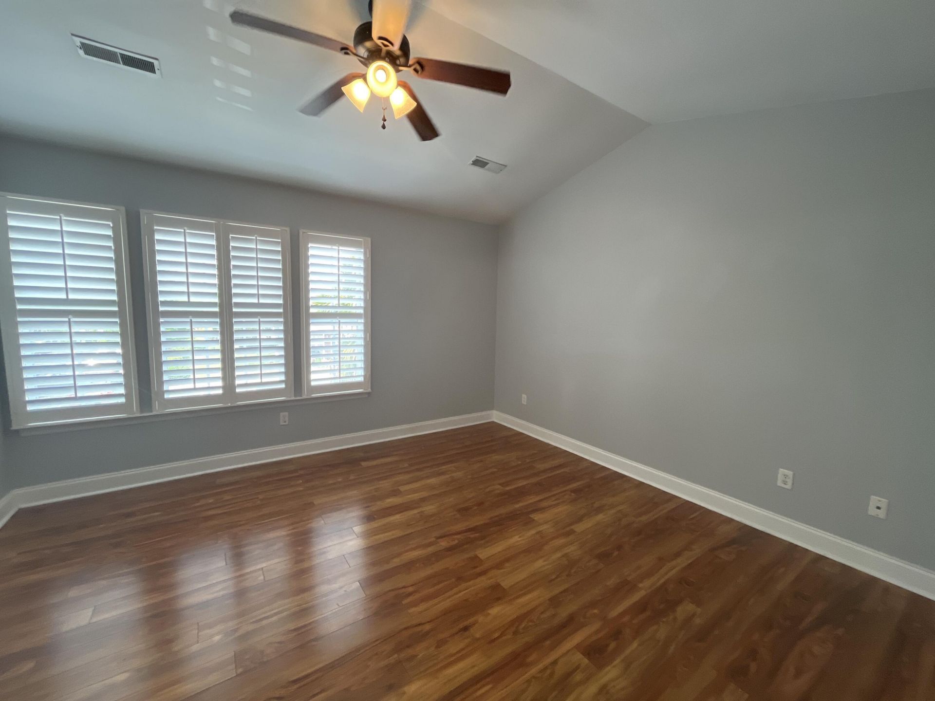 124 Taylor Circle Photo 8