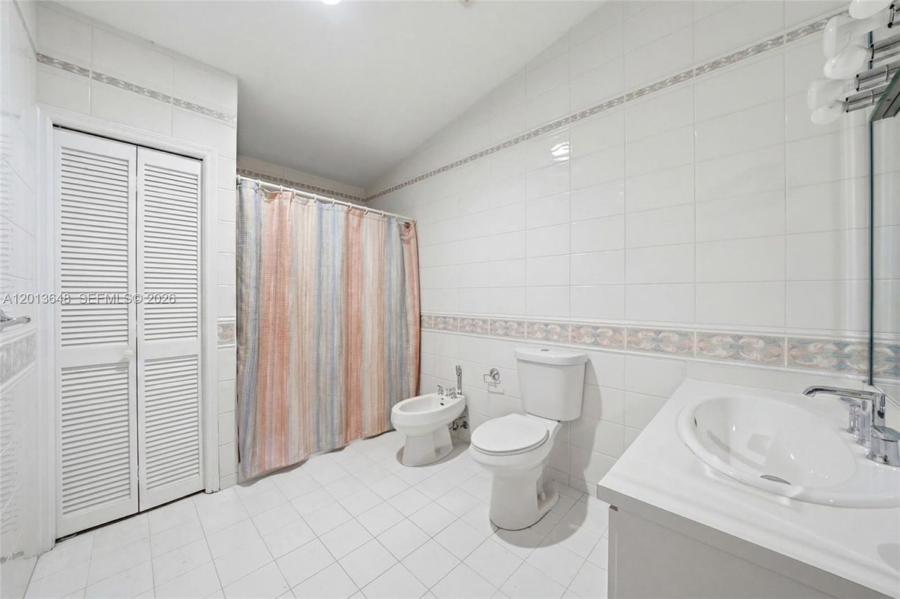 15130 SW 164th Ter, Miami, FL 33187 Photo