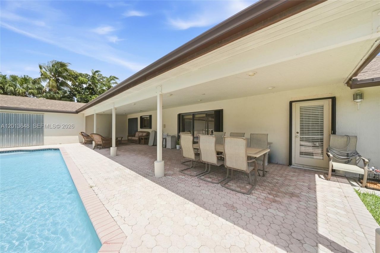 15130 SW 164th Ter, Miami, FL 33187 Photo