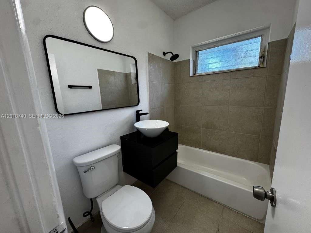 33 Allen Rd , West Park, FL 33023 Photo
