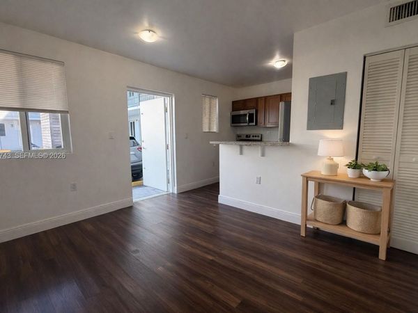 540 NW 7th St , Unit 28, Miami, FL 33136
