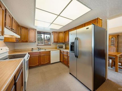 2215 Inverness Drive, South Lake Tahoe, CA 96150 Photo