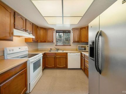 2215 Inverness Drive, South Lake Tahoe, CA 96150 Photo