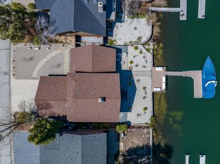 2215 Inverness Drive, South Lake Tahoe, CA 96150 Photo