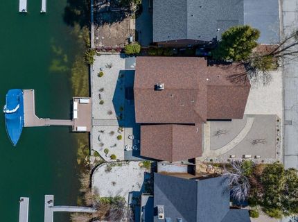 2215 Inverness Drive, South Lake Tahoe, CA 96150 Photo