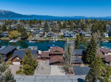 2215 Inverness Drive, South Lake Tahoe, CA 96150 Photo