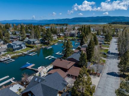 2215 Inverness Drive, South Lake Tahoe, CA 96150 Photo