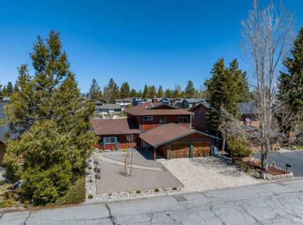 2215 Inverness Drive, South Lake Tahoe, CA 96150 Photo