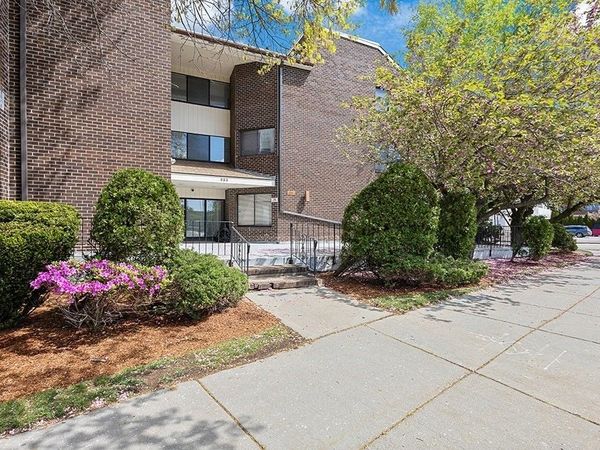 935 Washington St, Unit 1, Newton, MA 02460