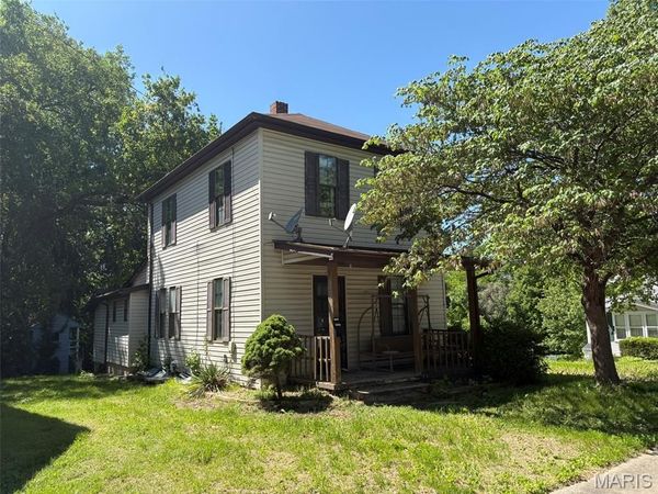 301 Plum Street , Collinsville, IL 62234