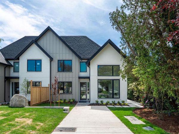 2455 Hamiota St, Unit #1, Oak Bay, BC V8R 2N1