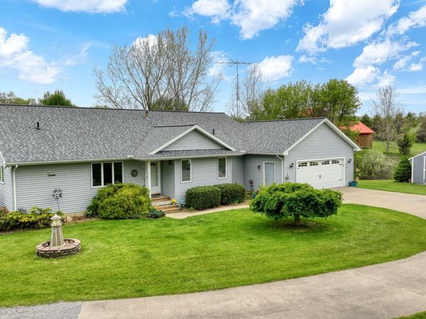 4926 Walz Road, Jackson, MI 49201