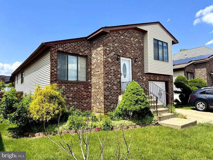 13042 00 Trina Drive , Philadelphia, PA 19116 Main Photo