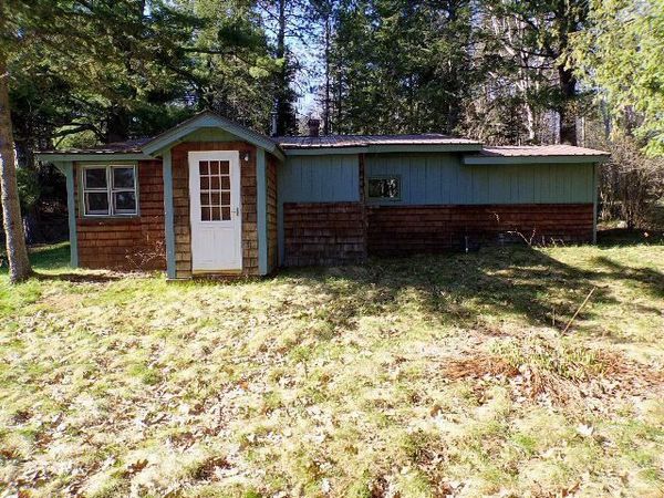 5256 Juniper Lane, Republic, MI 49879