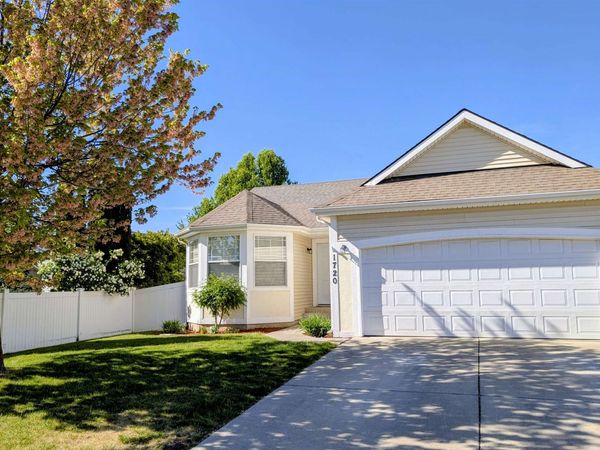 1720 W BRIAR Ln, Spokane, WA 99208