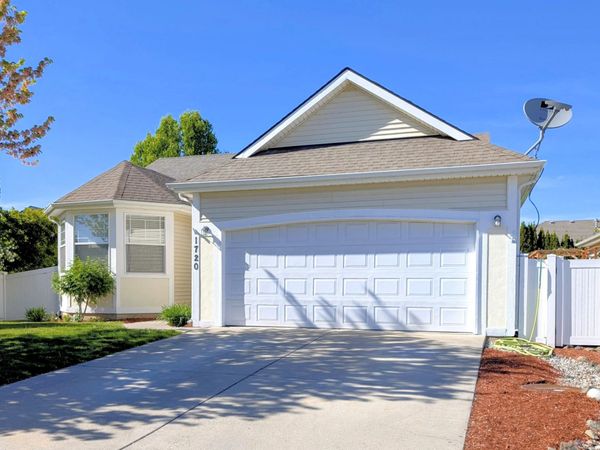 1720 W BRIAR Ln, Spokane, WA 99208
