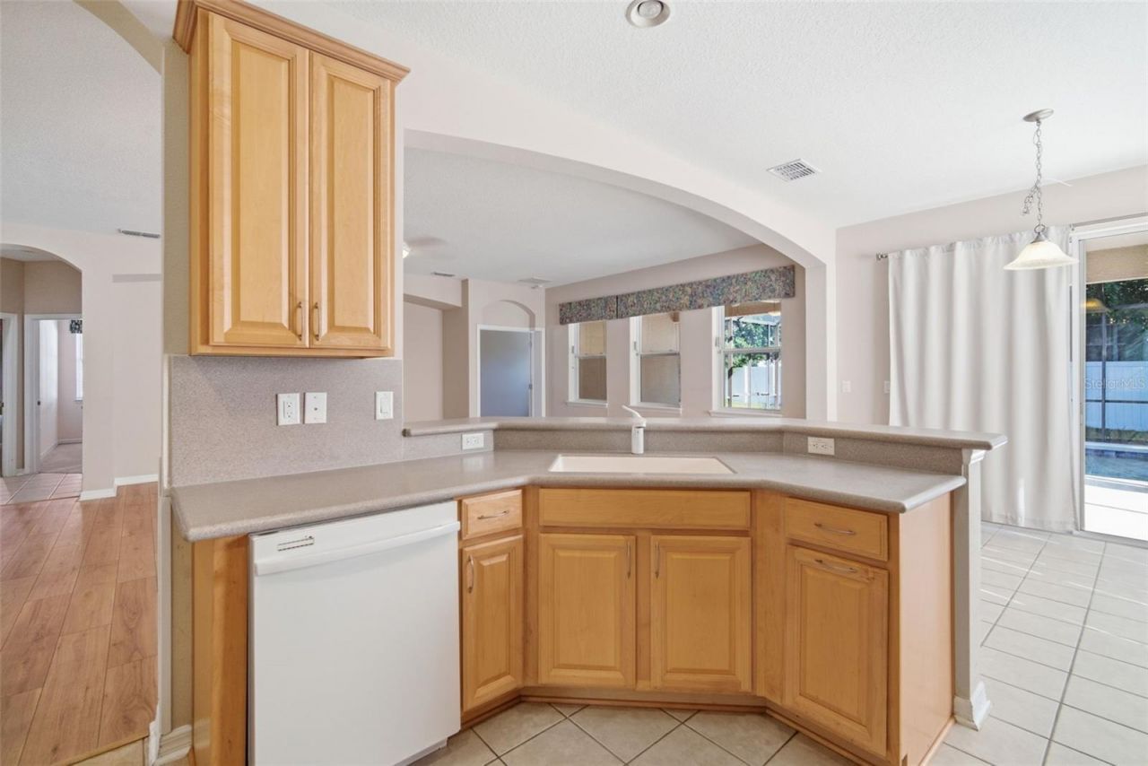 1520 Rhodeswell Lane , Dover, FL 33527 Photo