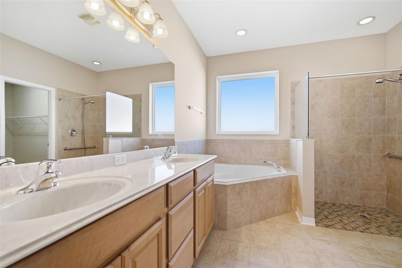 1520 Rhodeswell Lane , Dover, FL 33527 Photo