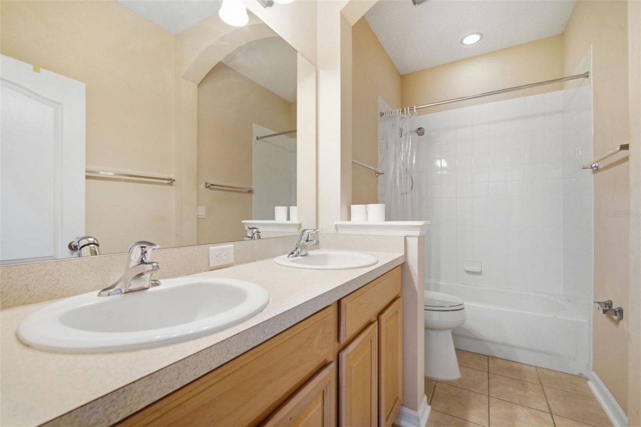 1520 Rhodeswell Lane , Dover, FL 33527 Photo