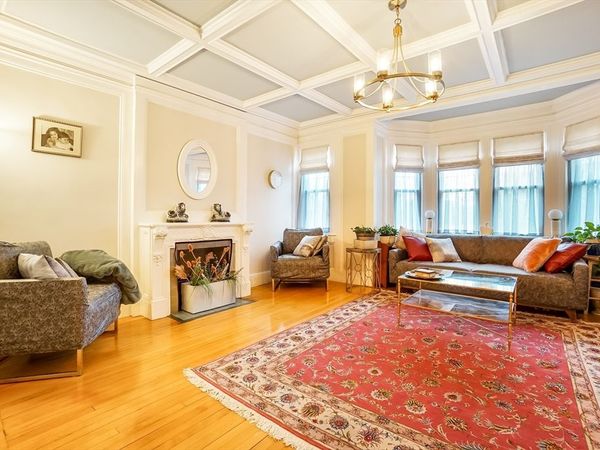 569 Franklin St, Unit 6, Melrose, MA 02176