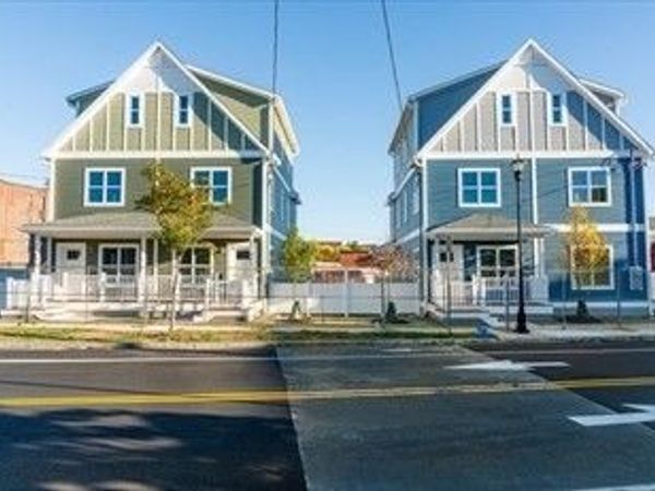680 South East St., Holyoke, MA 01040
