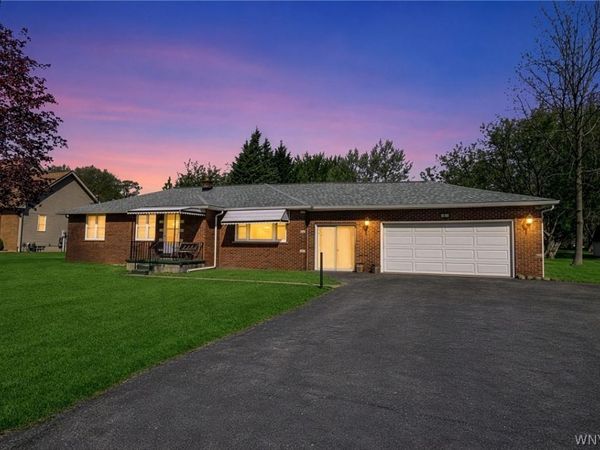 8130 Packard Road, Niagara Falls, NY 14304