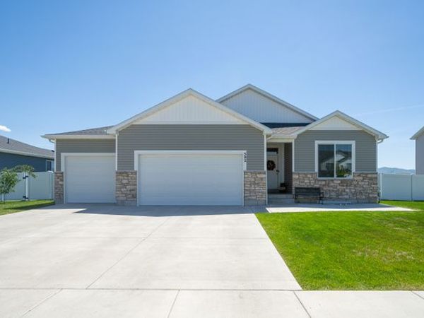 592 E 600 S, Hyrum, UT 84319