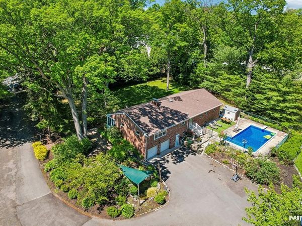 881 Bordentown Avenue, SOUTH AMBOY, NJ 08879
