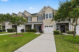 1064 Bennington Drive photo 4