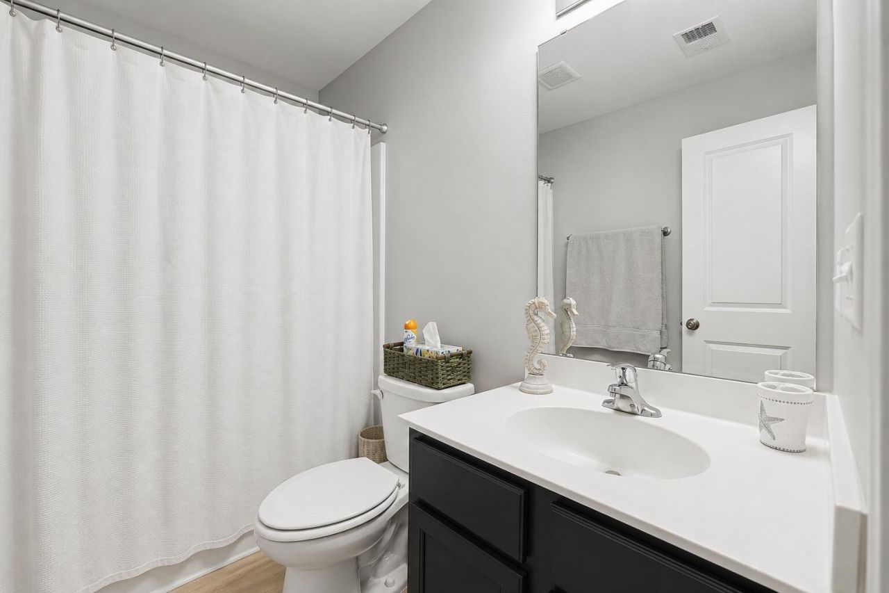 1064 Bennington Drive Photo 21
