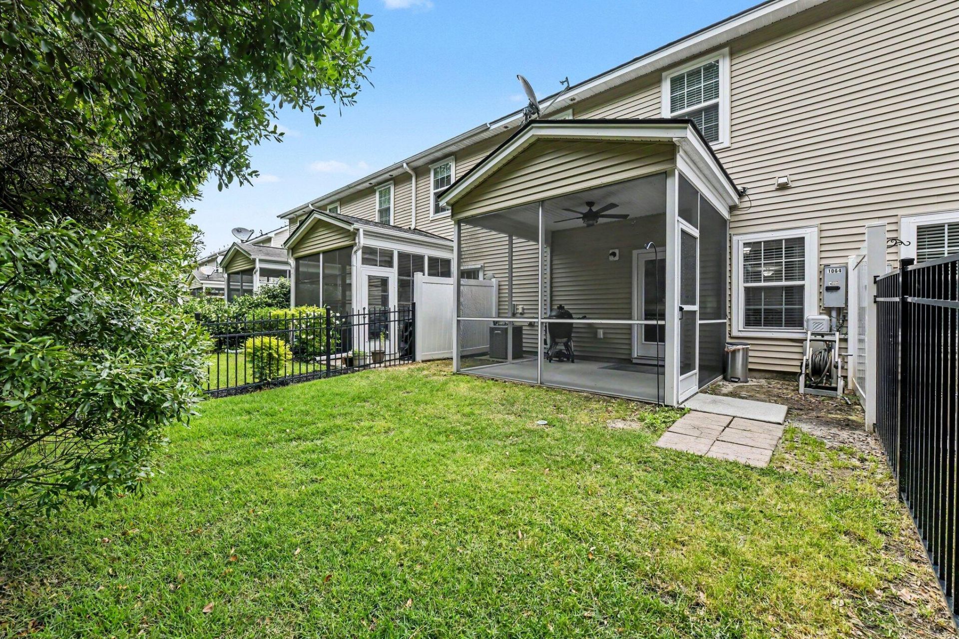 1064 Bennington Drive Photo 26