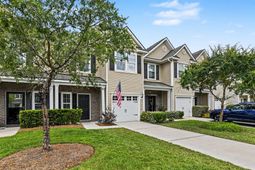 1064 Bennington Drive photo 4