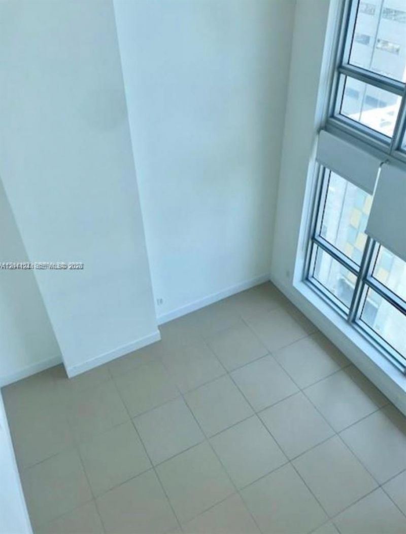 300 S Biscayne Blvd, Unit L-L32, Miami, FL 33131 Photo