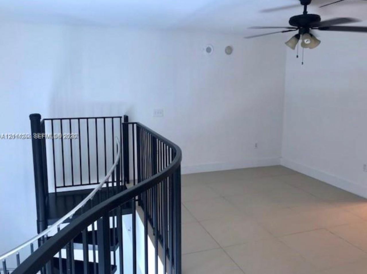 300 S Biscayne Blvd, Unit L-L32, Miami, FL 33131 Photo