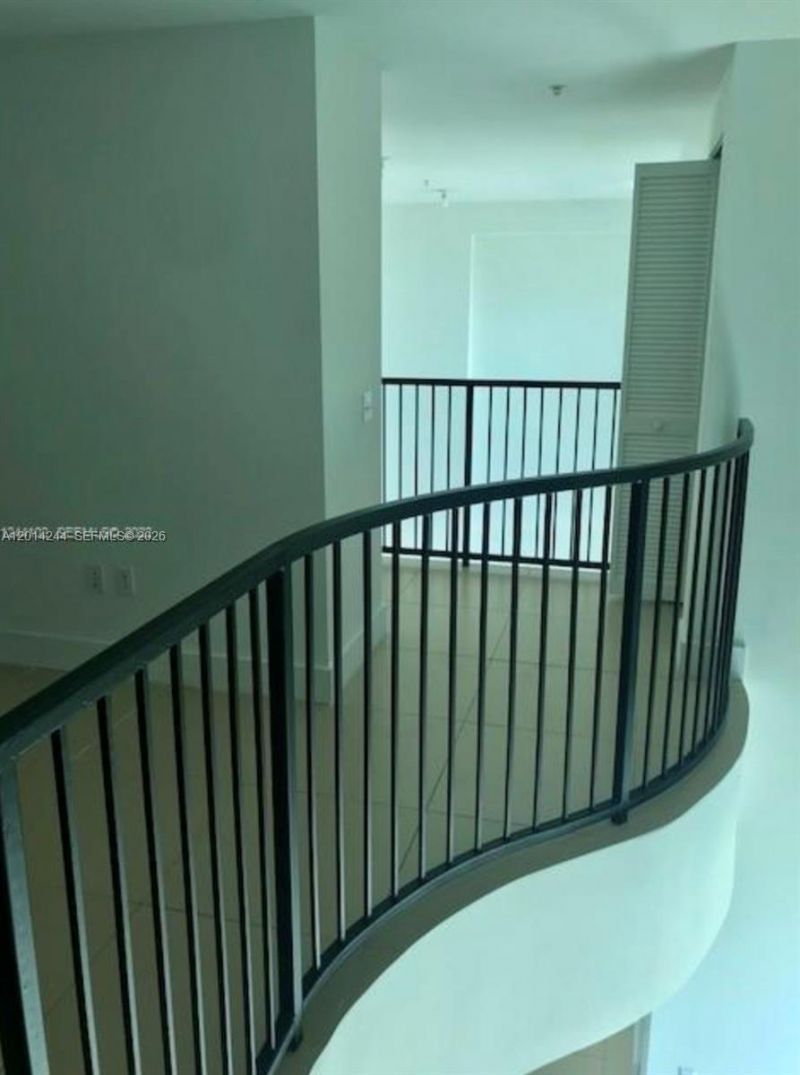 300 S Biscayne Blvd, Unit L-L32, Miami, FL 33131 Photo
