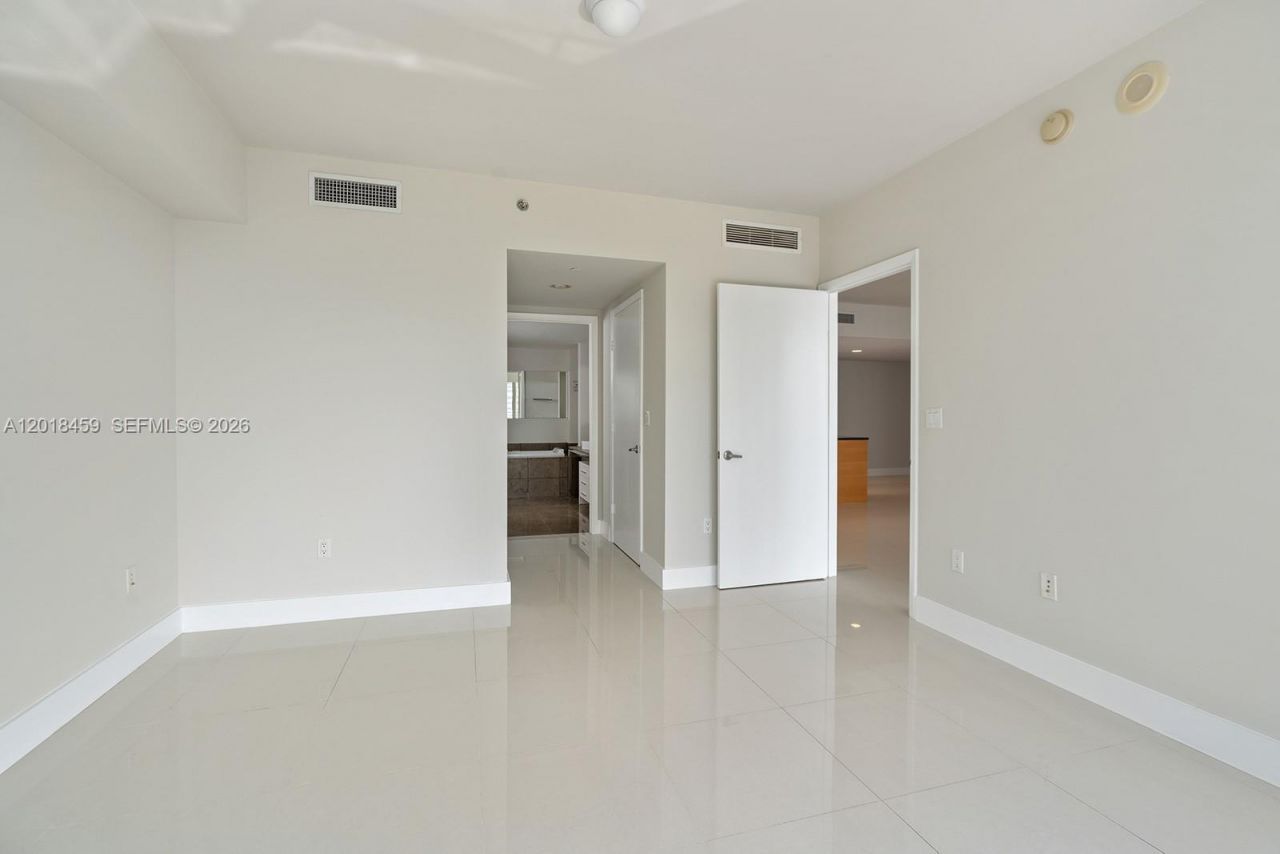 495 Brickell Ave , Unit 2703, Miami, FL 33131 Photo