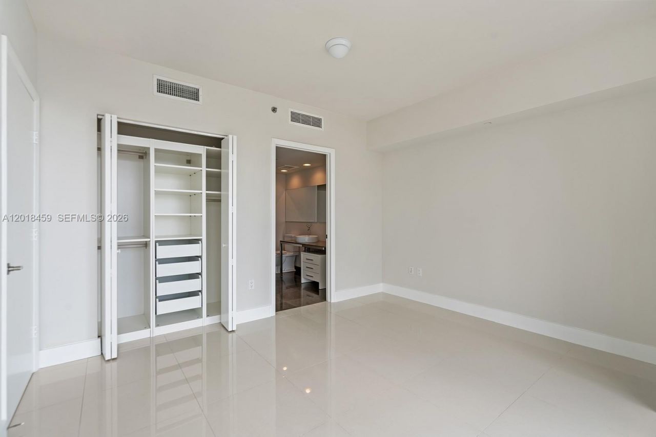 495 Brickell Ave , Unit 2703, Miami, FL 33131 Photo