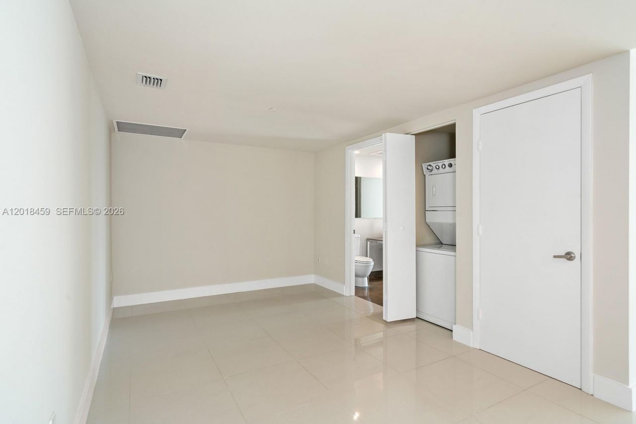 495 Brickell Ave , Unit 2703, Miami, FL 33131 Photo