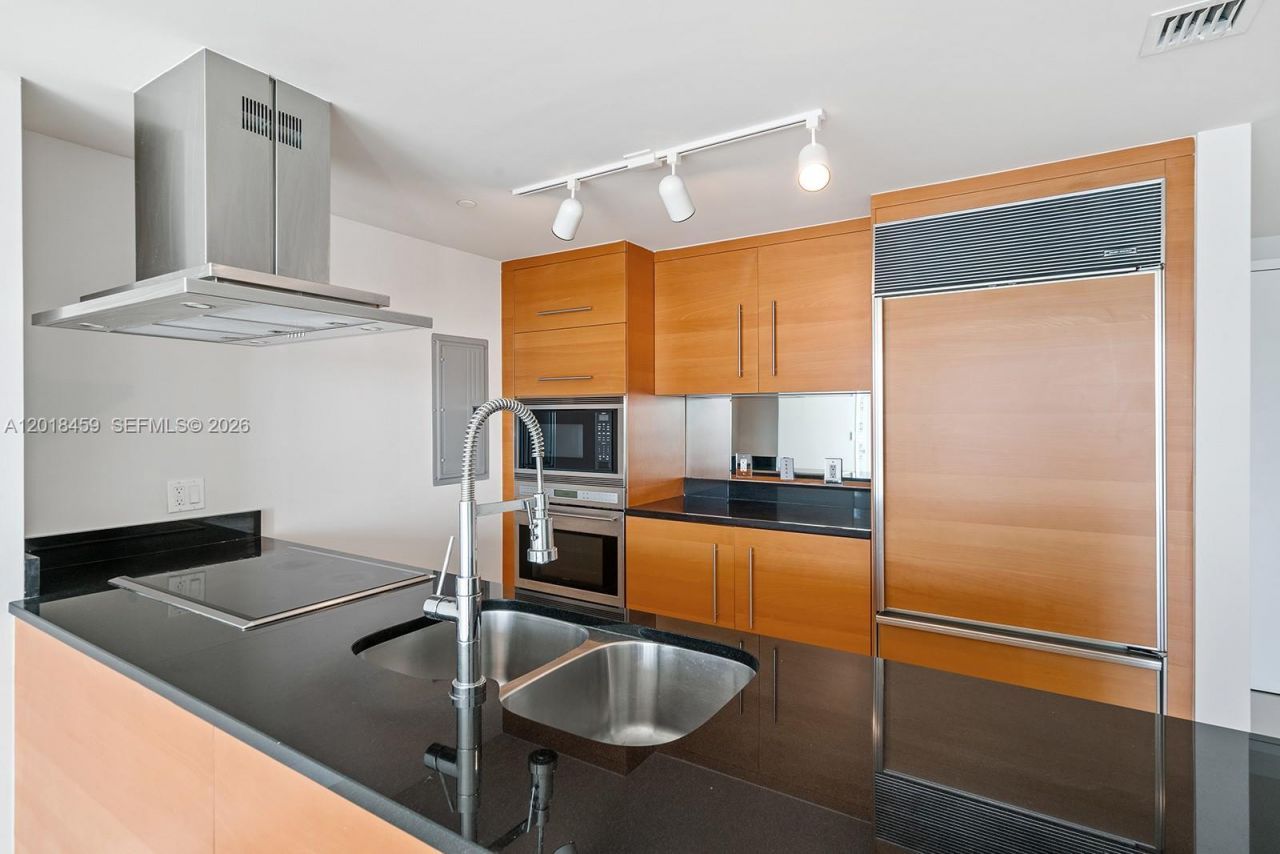 495 Brickell Ave , Unit 2703, Miami, FL 33131 Photo