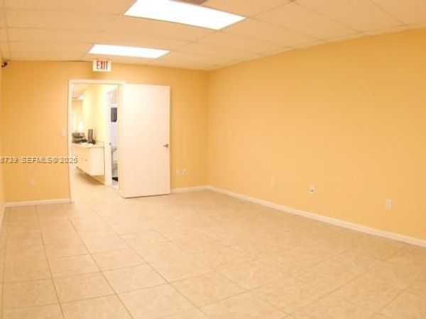 305 NW 10th Ter , Unit 305, Hallandale Beach, FL 33009