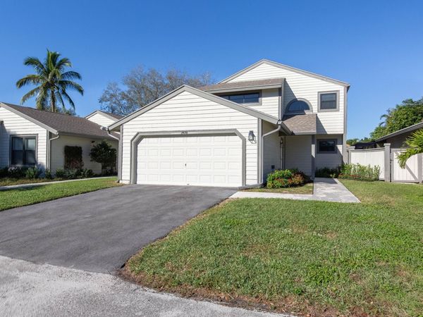 2478 Bedford Mews Drive, Wellington, FL 33414