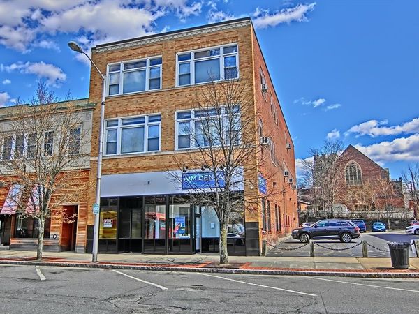 25 High Street, Unit 204, Clinton, MA 01510