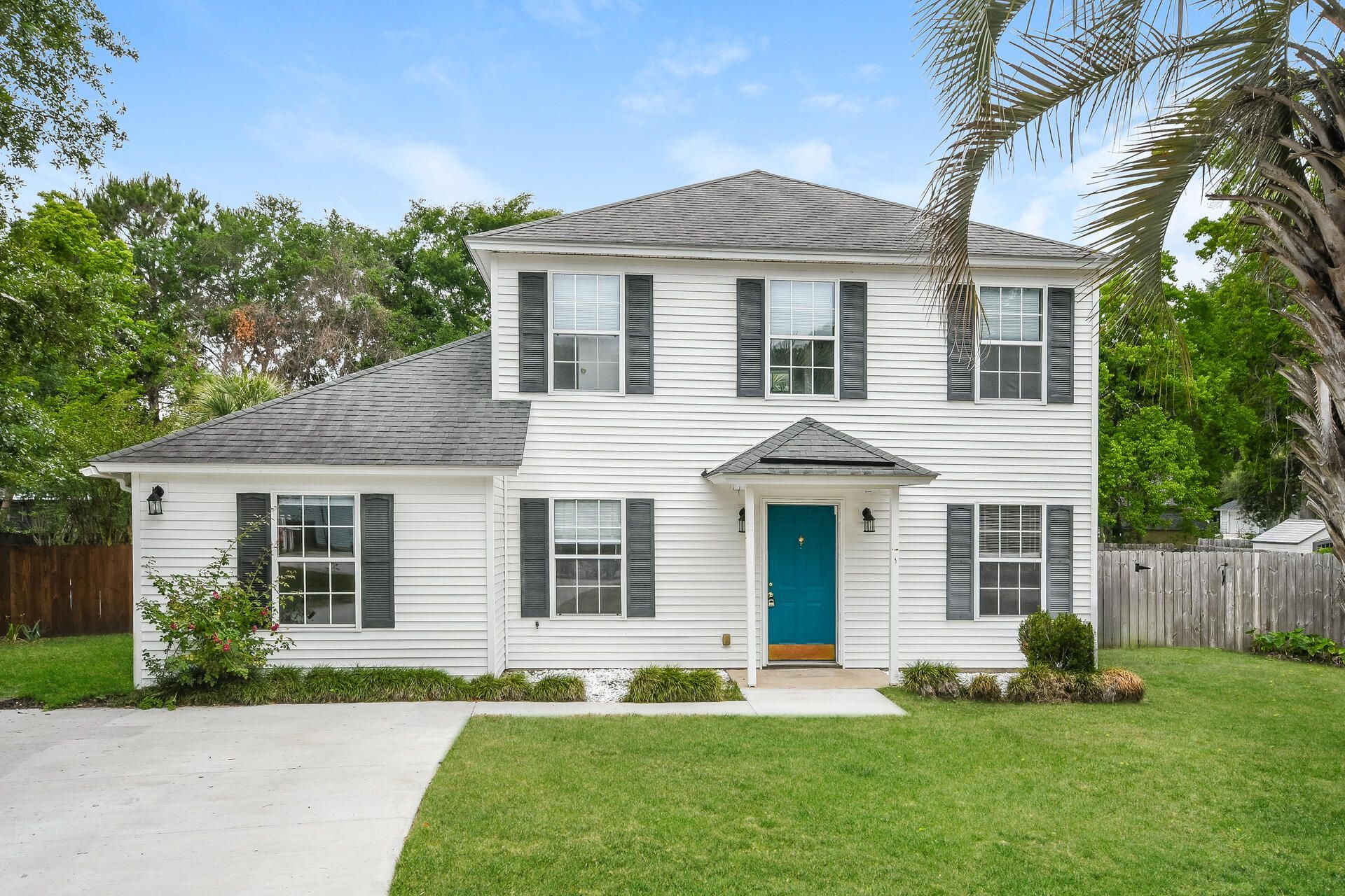 2054 Willowdale Court Photo 1
