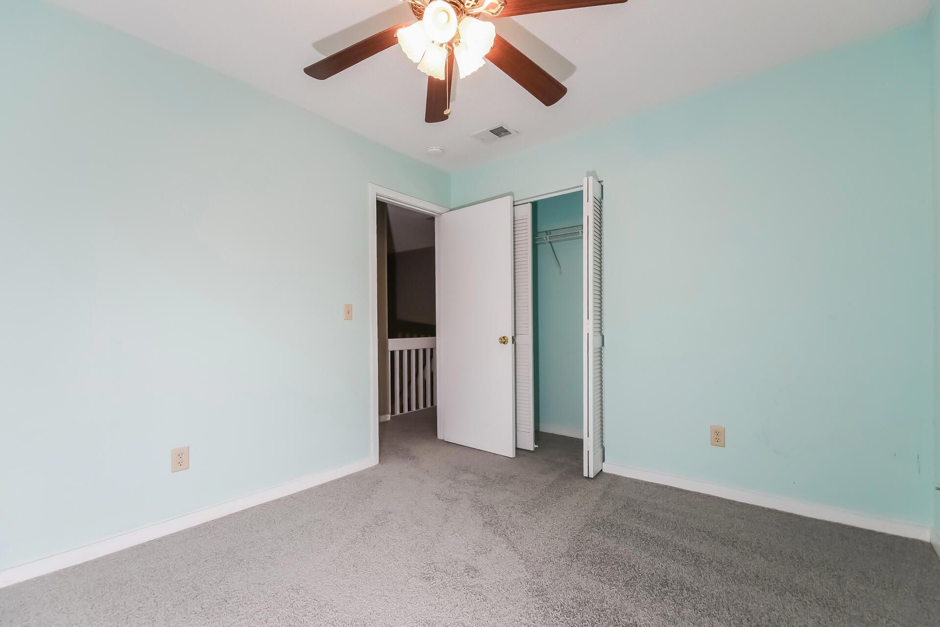 2054 Willowdale Court Photo 17