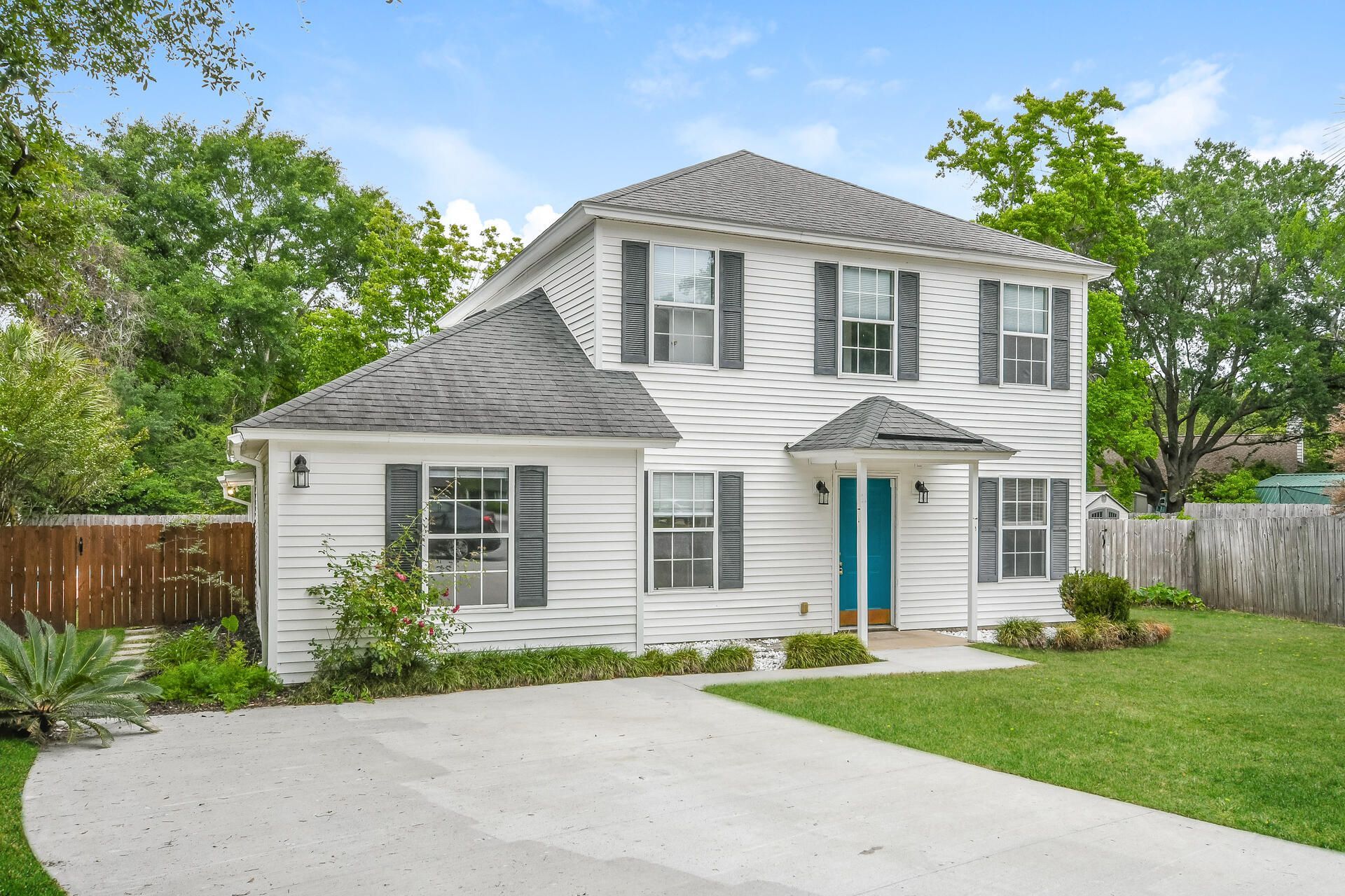 2054 Willowdale Court Photo 6