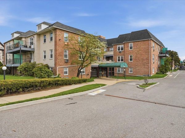 570 Broadway , Unit A9, Lynbrook, NY 11563